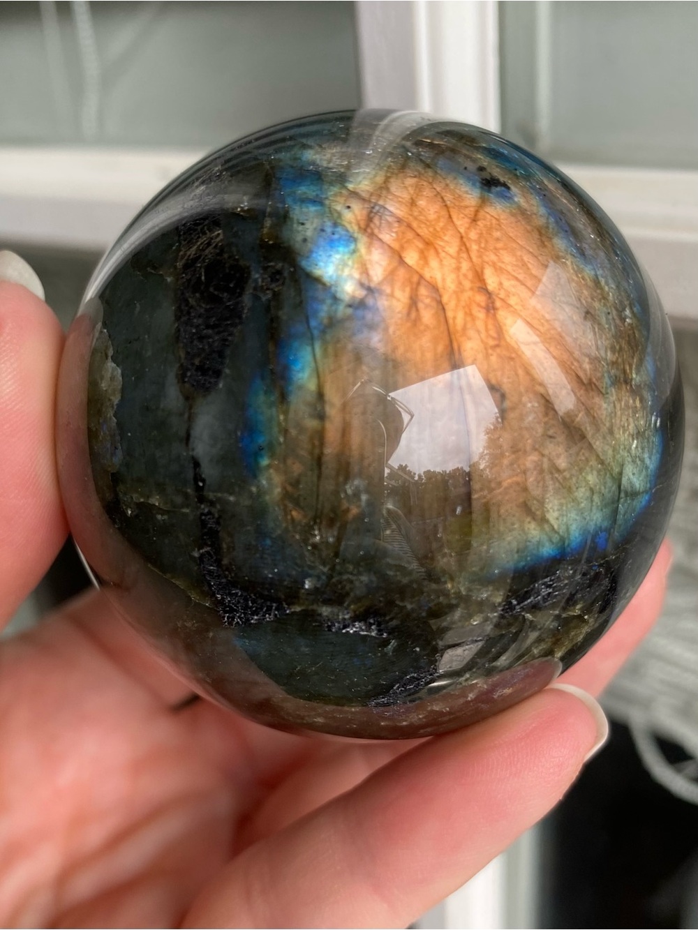 ✨ 2.22” High-Grade Labradorite Sphere ✨ - Picture 11 of 13